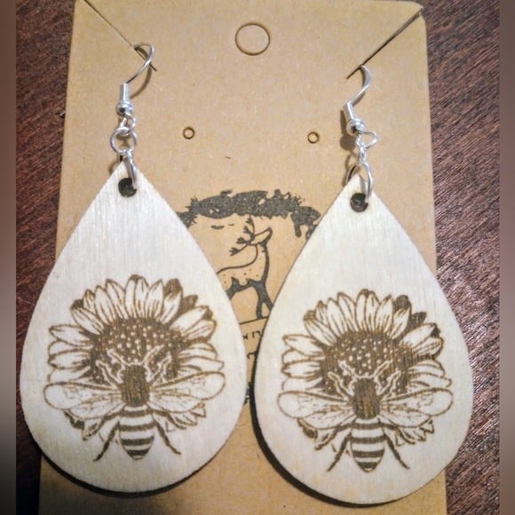 Sunflower Bee earrings - Picture 3 of 4